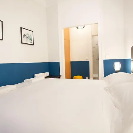 Πανσιόν Contador Mor And